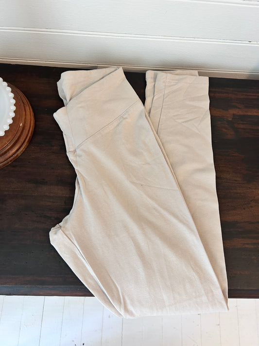 Pilates Please Leggings